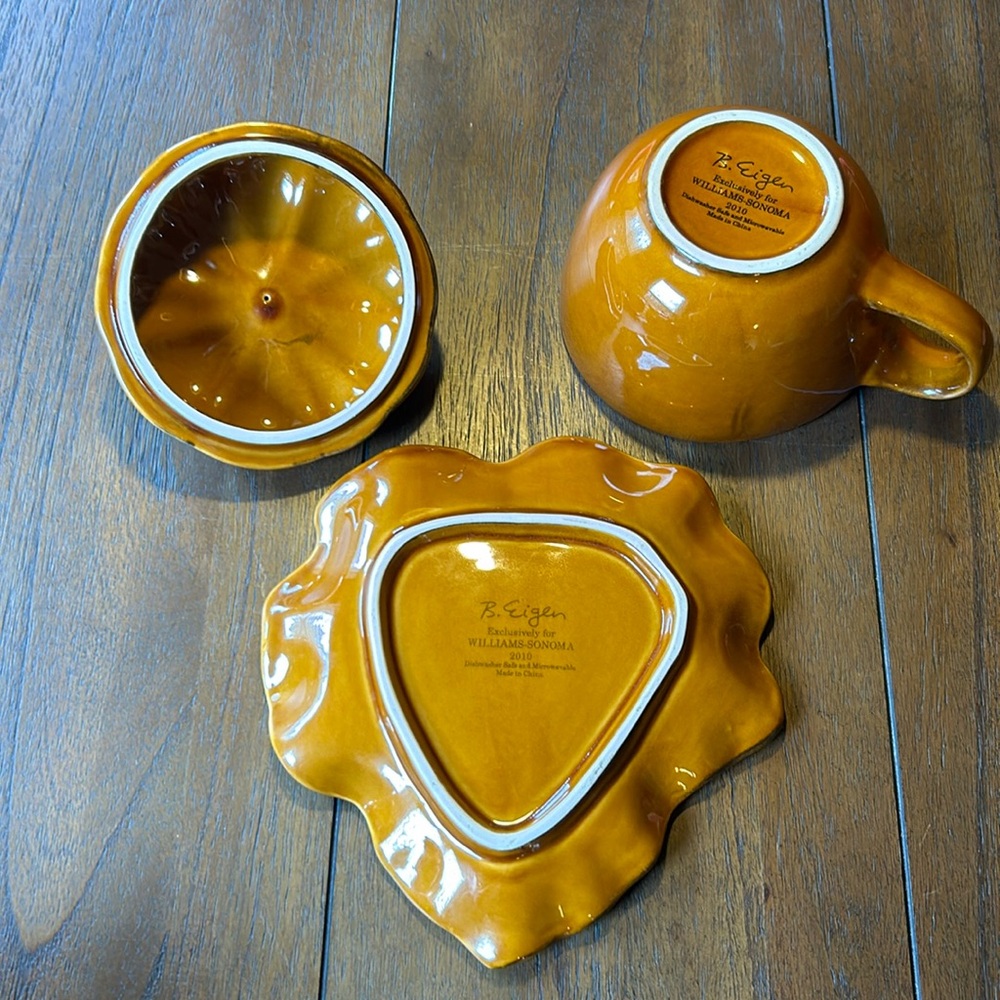 B. Eigen Exclusively for Williams-Sonoma Lidded Pumpkin Mug with Leaf Pl… - Picture 3 of 10